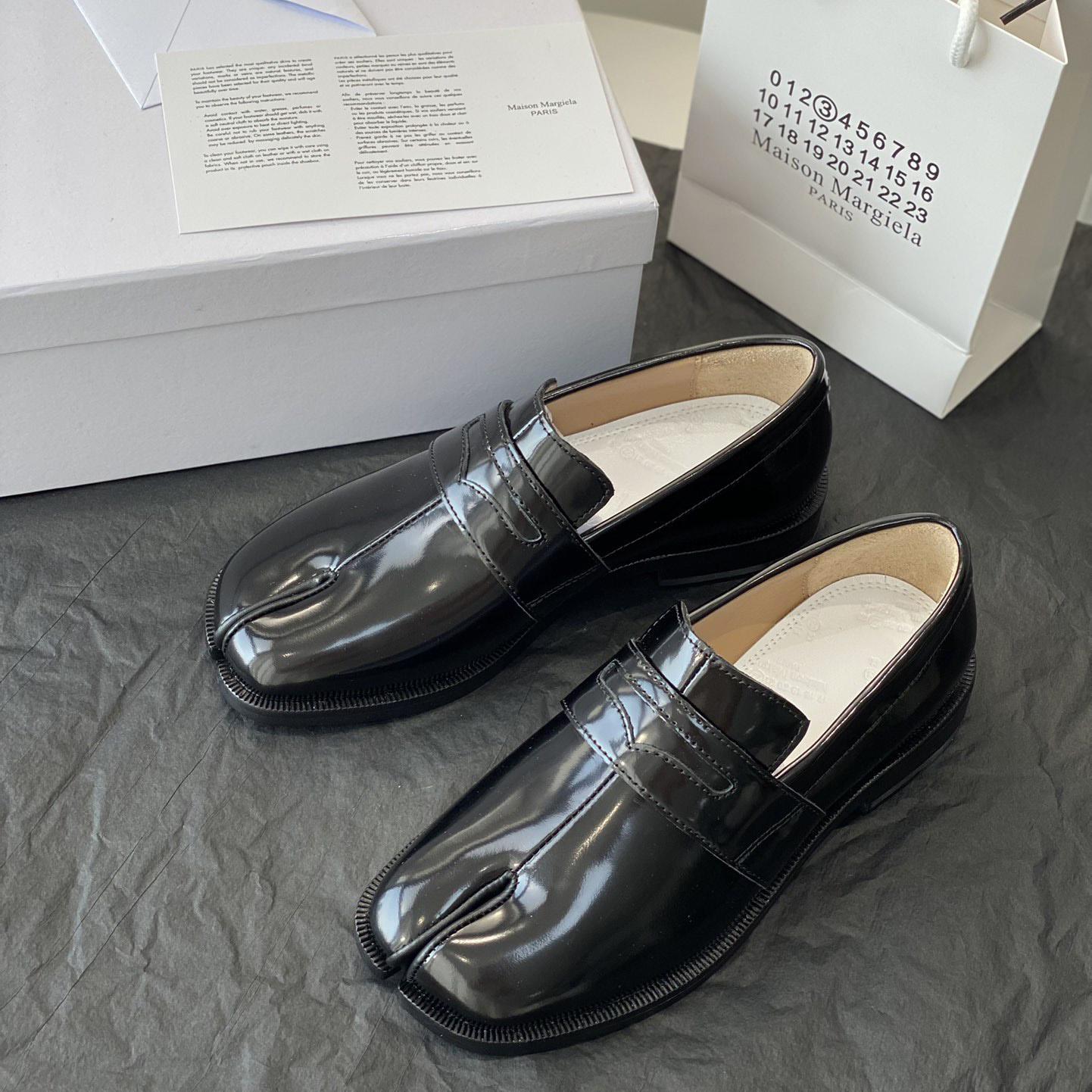 Maison Margiela Tabi Leather Loafers - EUR FASHION