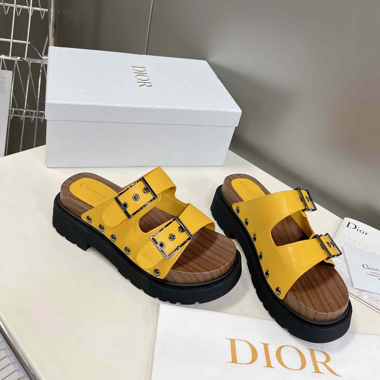 Dior Diorquake Strap Sandal - EUR FASHION