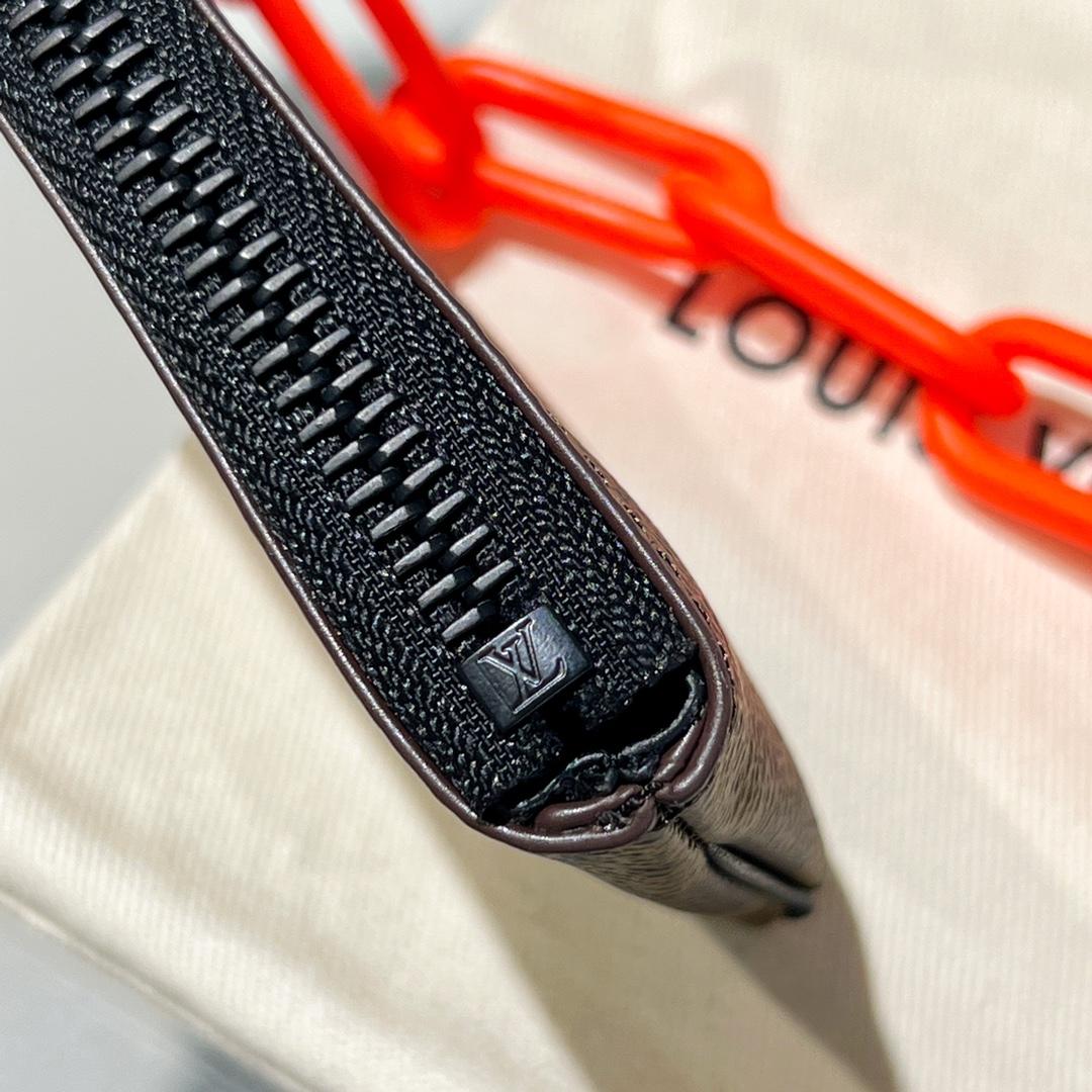 Louis Vuitton Key Pouch - EUR FASHION
