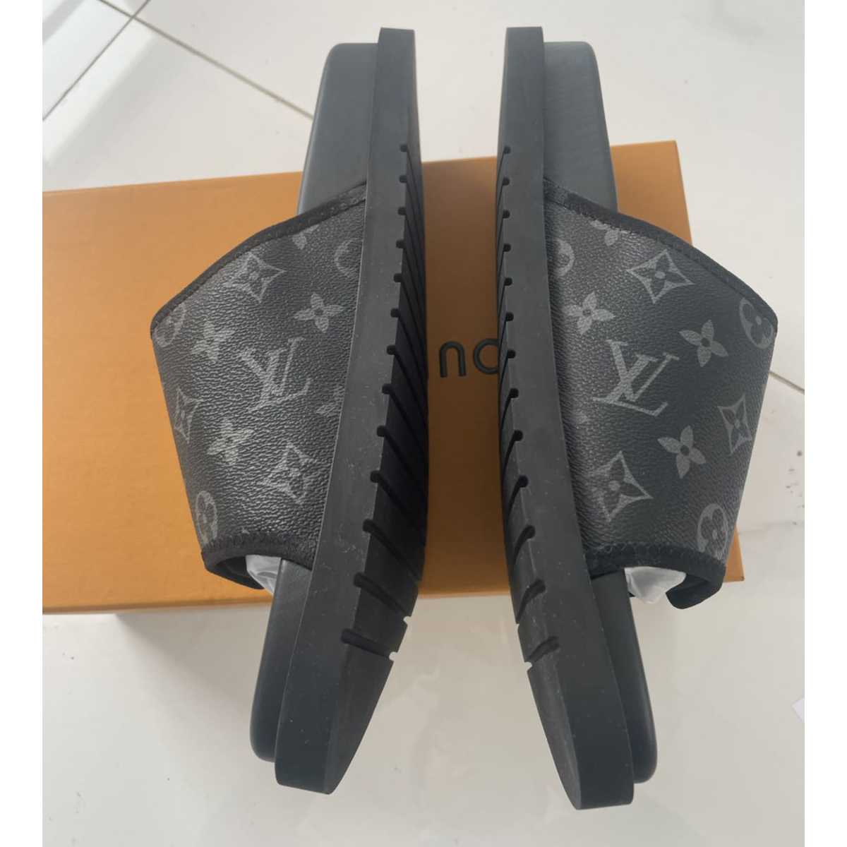 Louis Vuitton Miami Mule         1A9Z60 - EUR FASHION