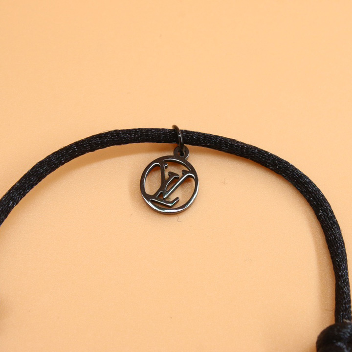 Louis Vuitton  Silver Lockit X Virgil Abloh Bracelet, Black Titanium     Q05270 - EUR FASHION