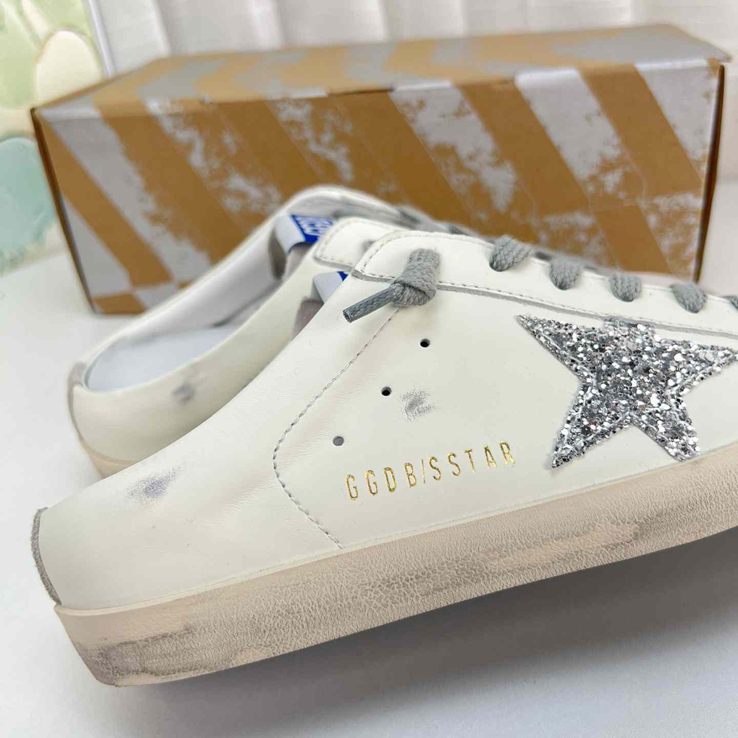 Golden Goose Super-Star Sabots In White Leather And Gray Suede With Silver Glitter Star - EUR FASHION