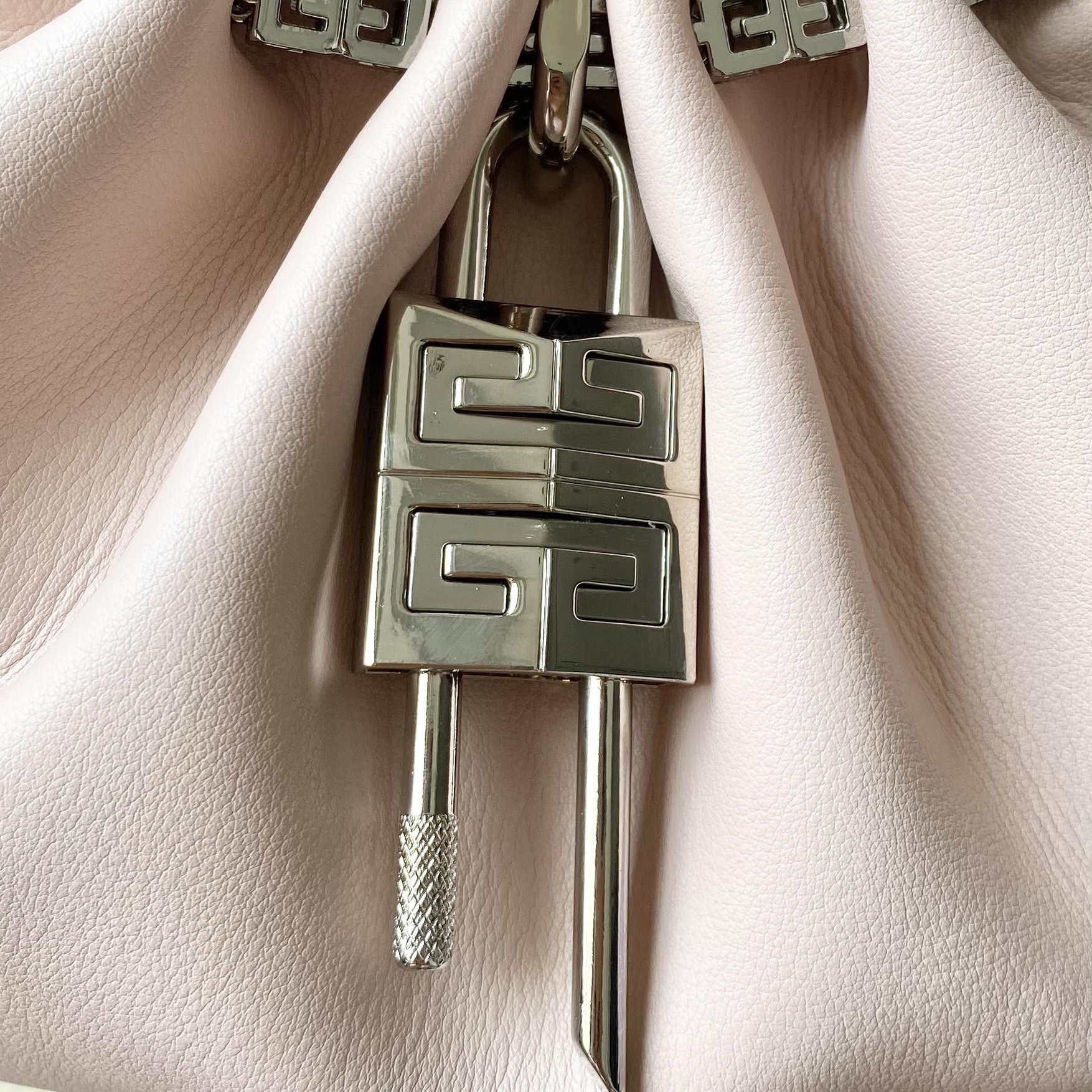 Givenchy Small Kenny Bag In Smooth Leather - Blossom Pink(32-22-17cm) - EUR FASHION