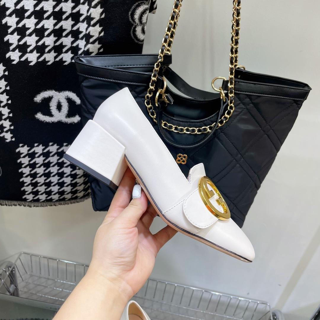 Gucci Blonde Women's Mid-heel Pump - EUR FASHION