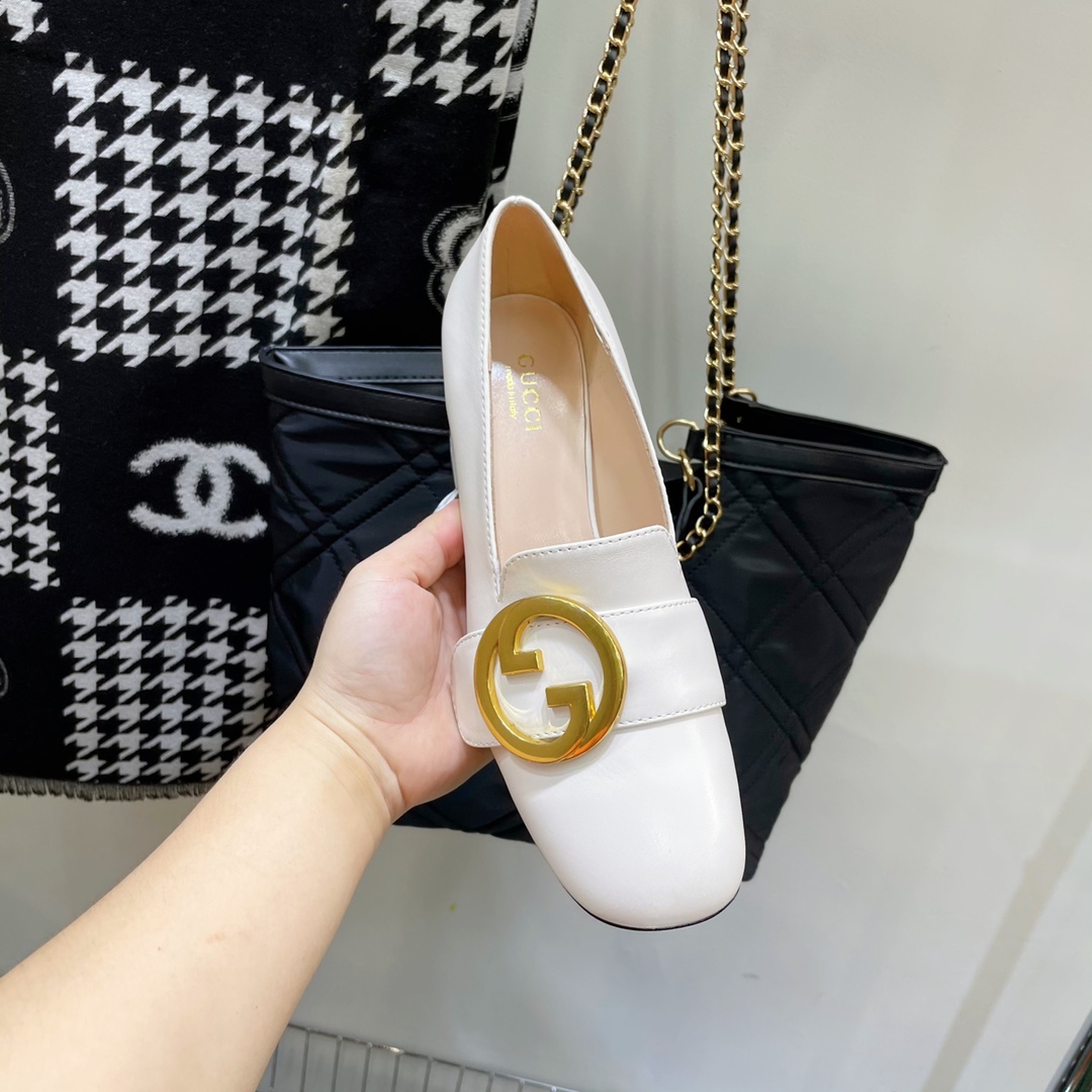 Gucci Blonde Women's Mid-heel Pump - EUR FASHION