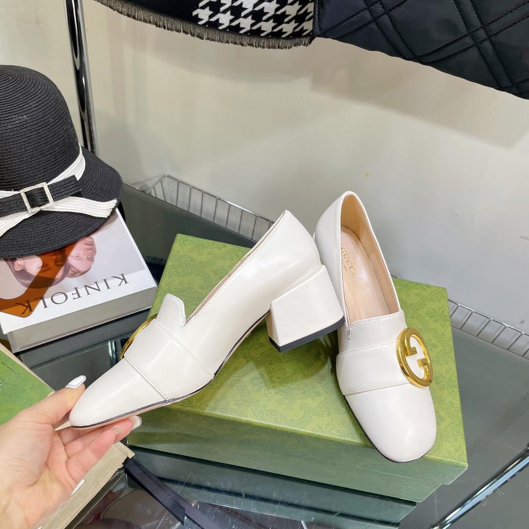 Gucci Blonde Women's Mid-heel Pump - EUR FASHION