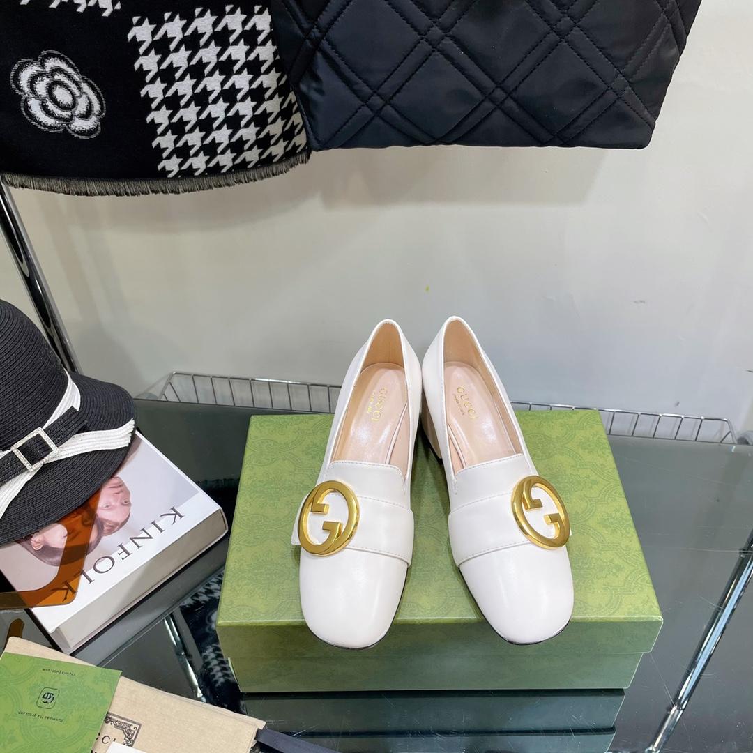 Gucci Blonde Women's Mid-heel Pump - EUR FASHION