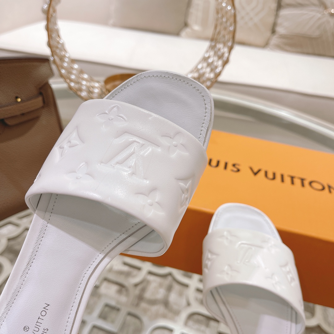 Louis Vuitton Revival Flat Mule     1A9P3T - EUR FASHION