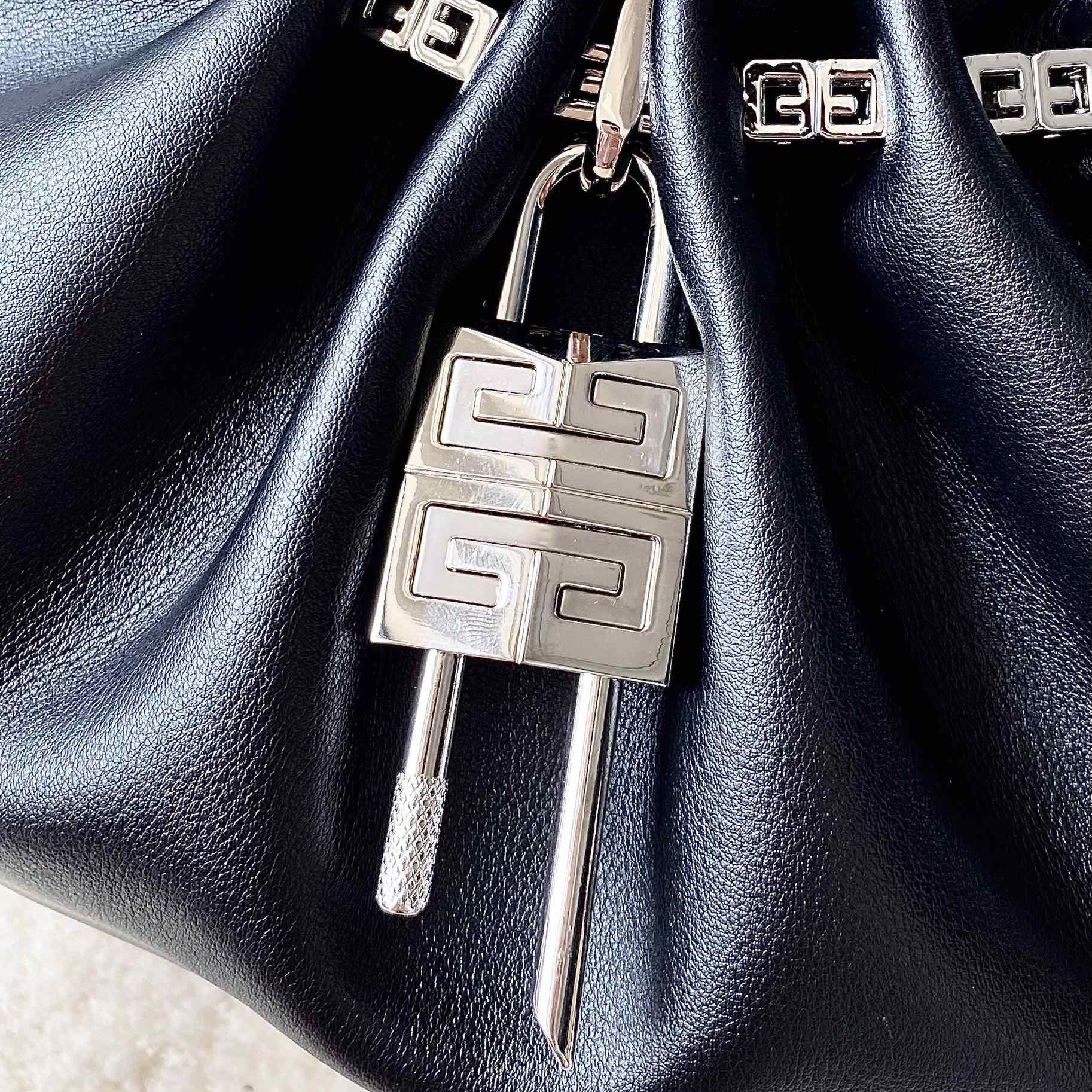 Givenchy Small Kenny Bag In Smooth Leather - Black(32-22-17cm) - EUR FASHION