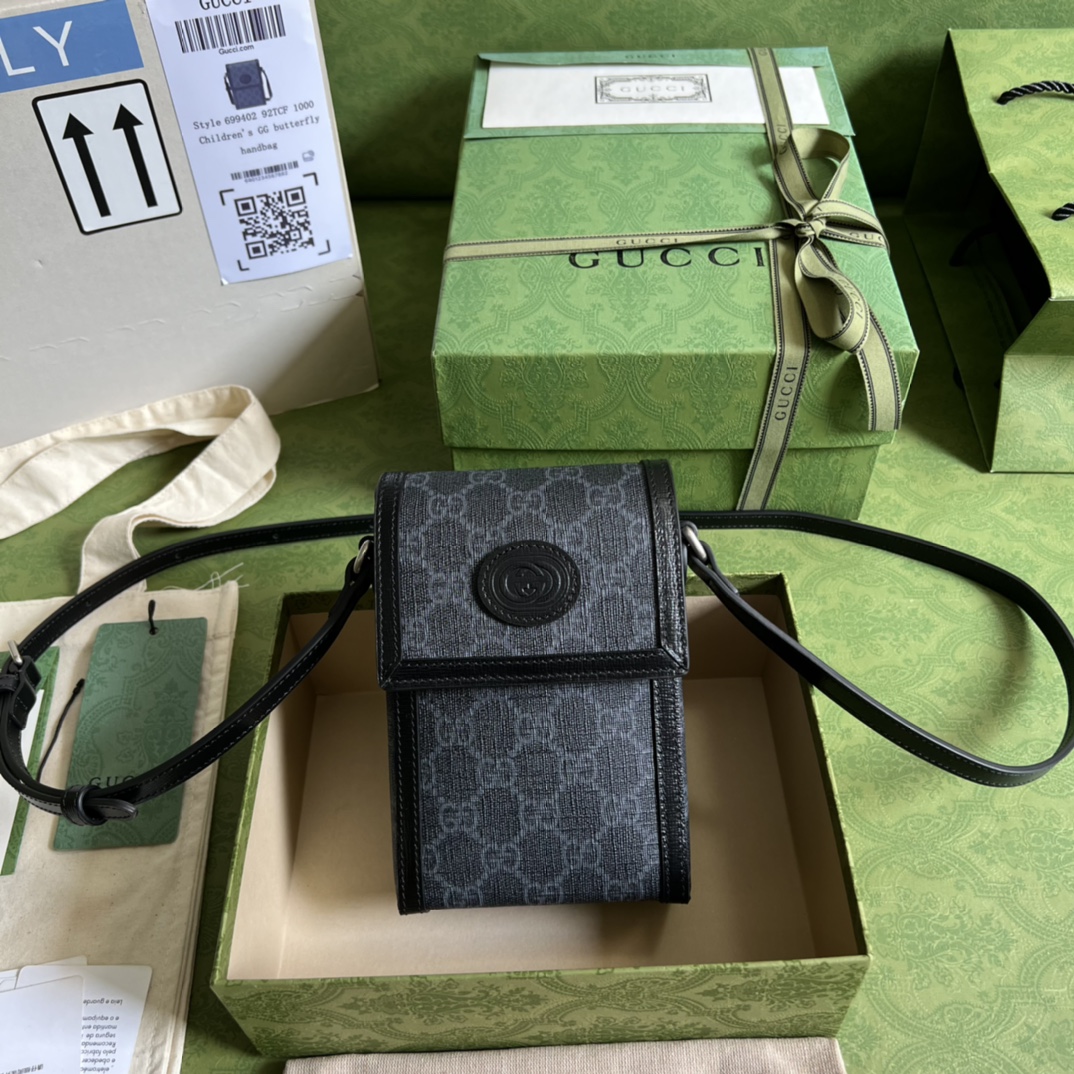 Gucci Black Mini GG Supreme Pouch(11.5-17-4cm) - EUR FASHION