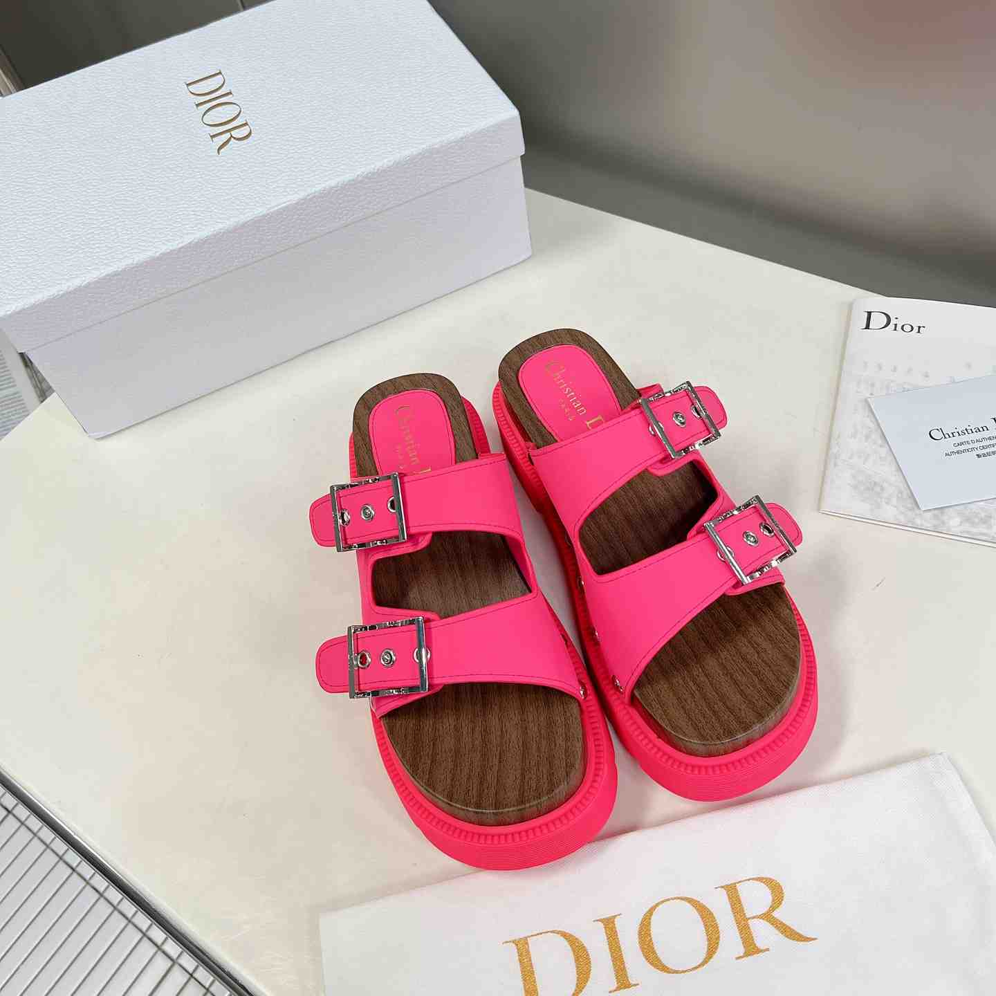 Dior Diorquake Strap Sandal - EUR FASHION