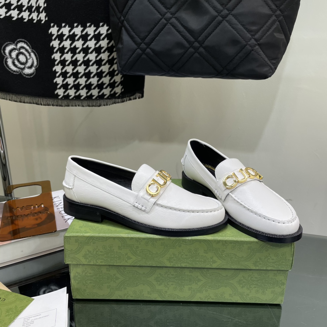 Gucci Women's Gucci Leather Loafer - EUR FASHION