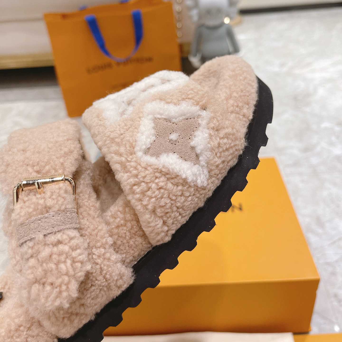 Louis Vuitton  Paseo Flat Comfort Mule - EUR FASHION