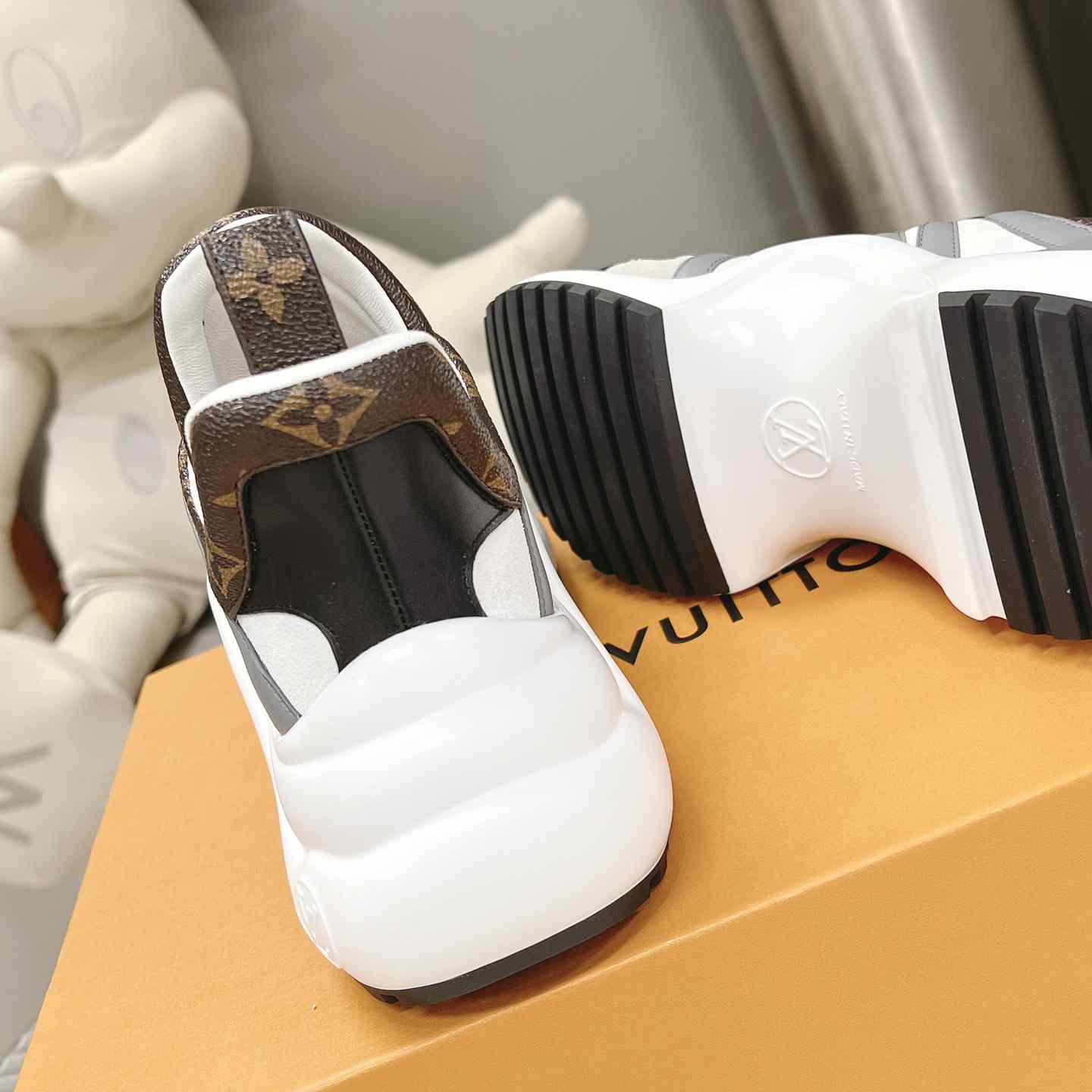 Louis Vuitton LV Archlight Sneaker       1AAOWZ    - EUR FASHION