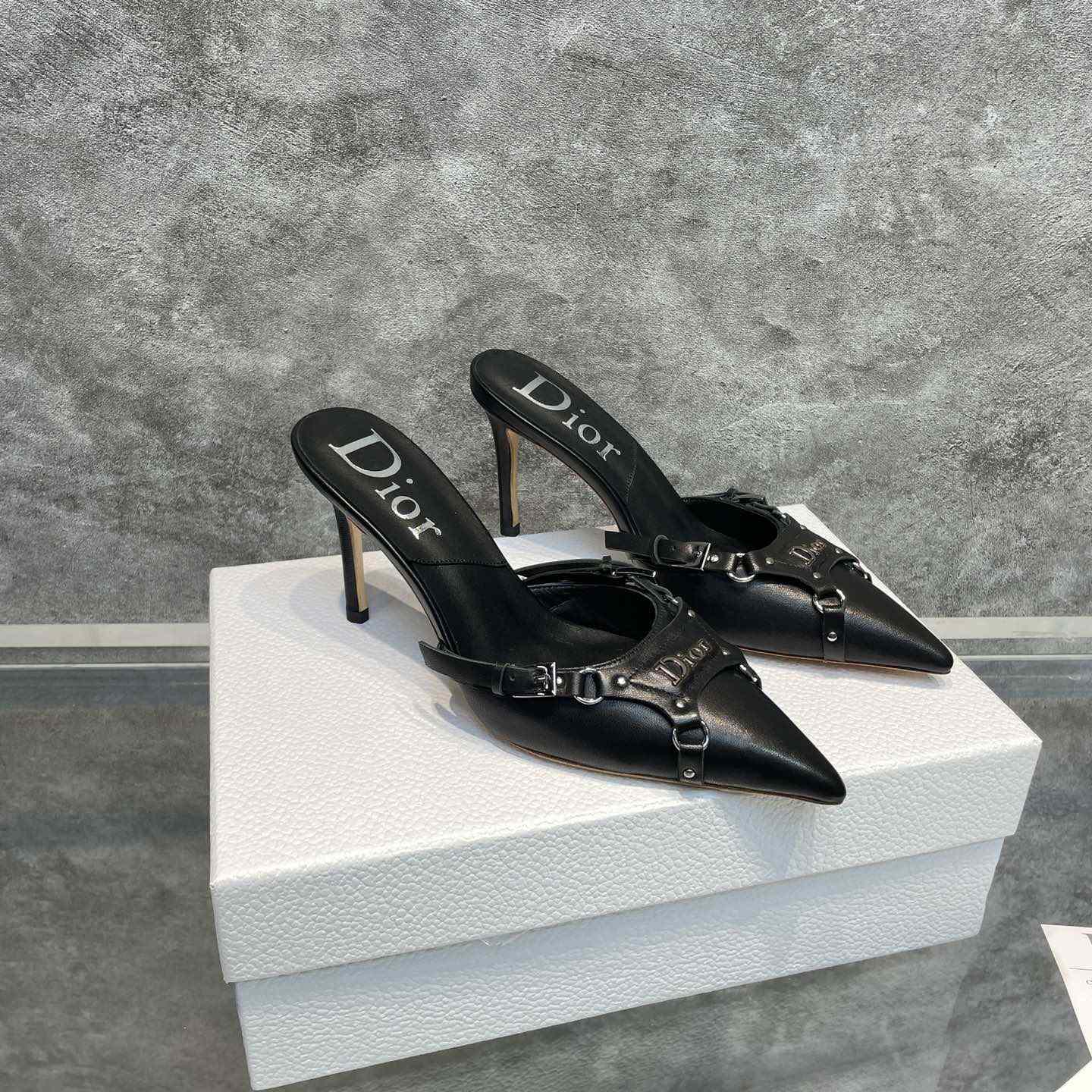 Dior Black Leather Pump - EUR FASHION