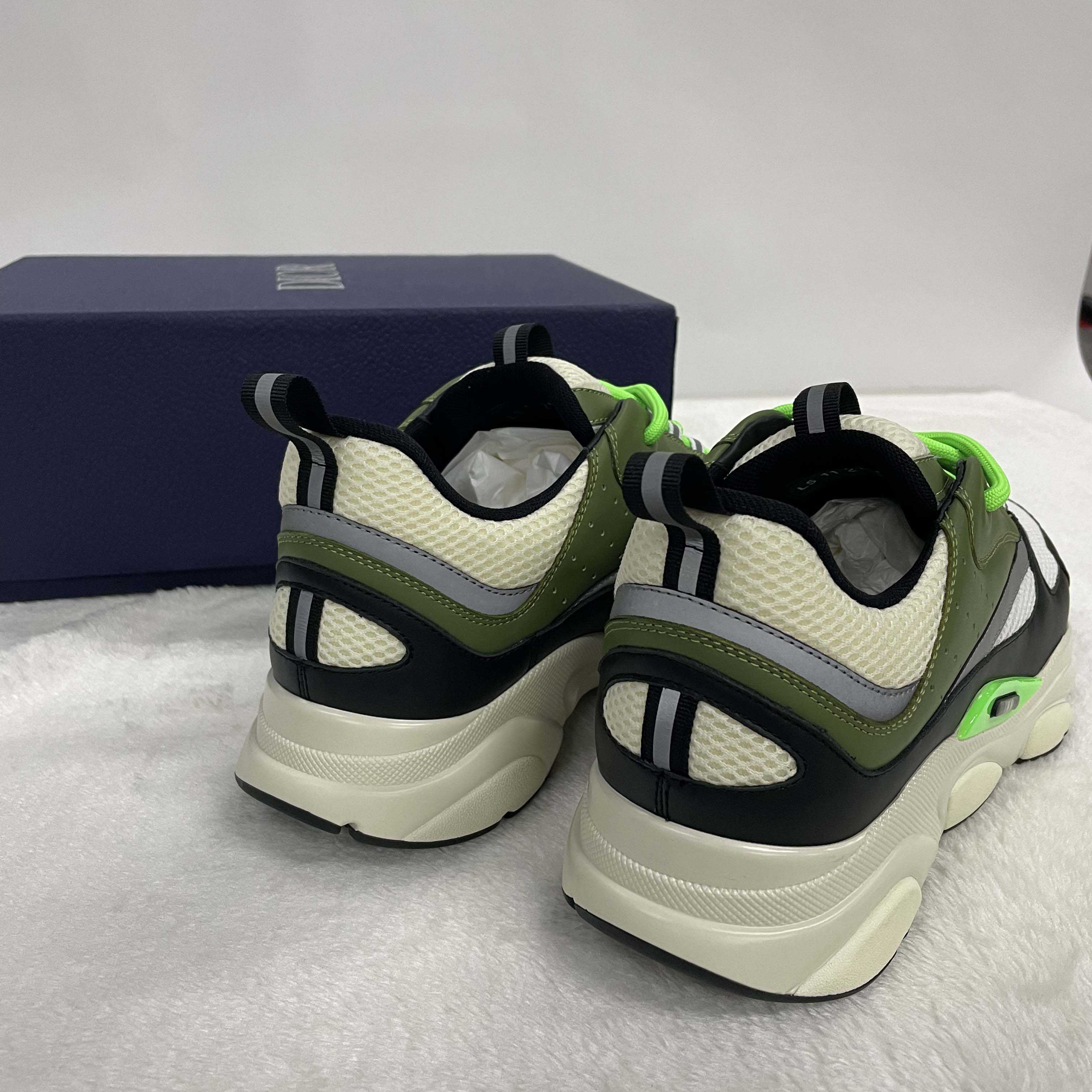 Dior B22 Sneaker  - EUR FASHION