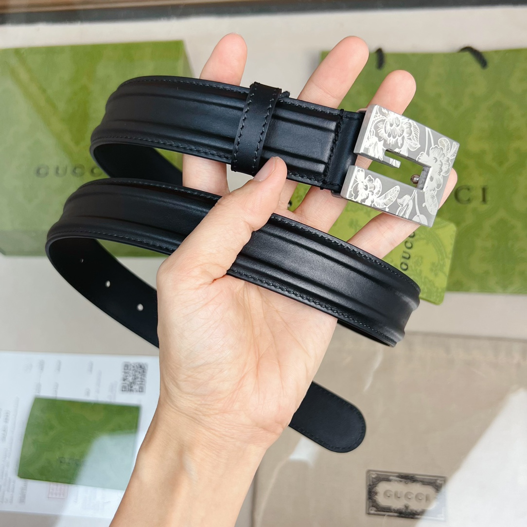 Gucci Thin Belt With Engraved Square G Buckle - EUR FASHION