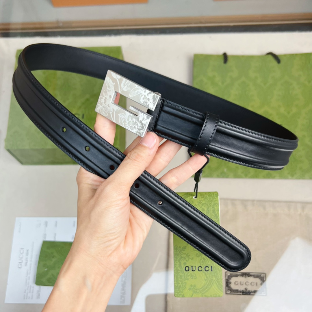 Gucci Thin Belt With Engraved Square G Buckle - EUR FASHION