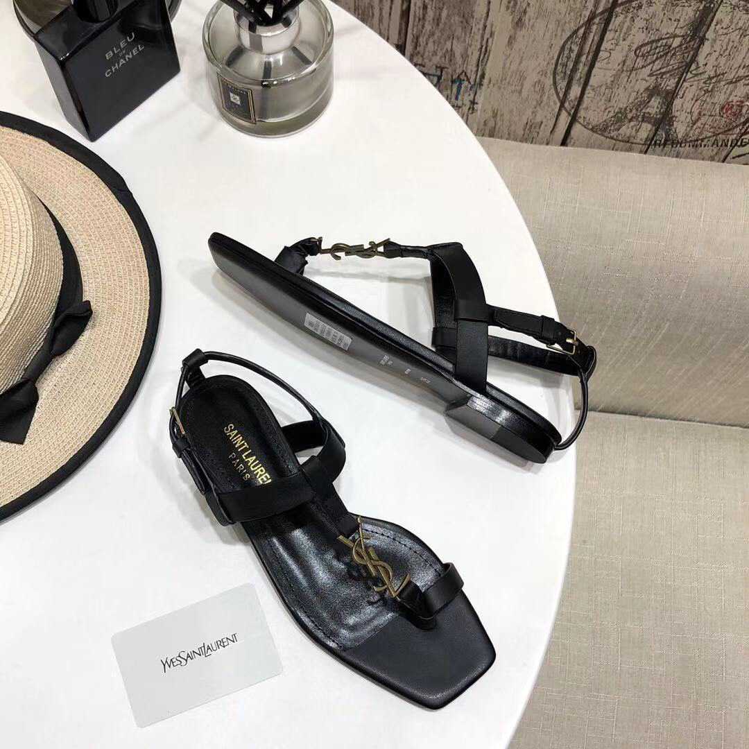 Saint Laurent Cassandra Flat Sandals In Smooth Leather With Gold-Tone Monogram - EUR FASHION