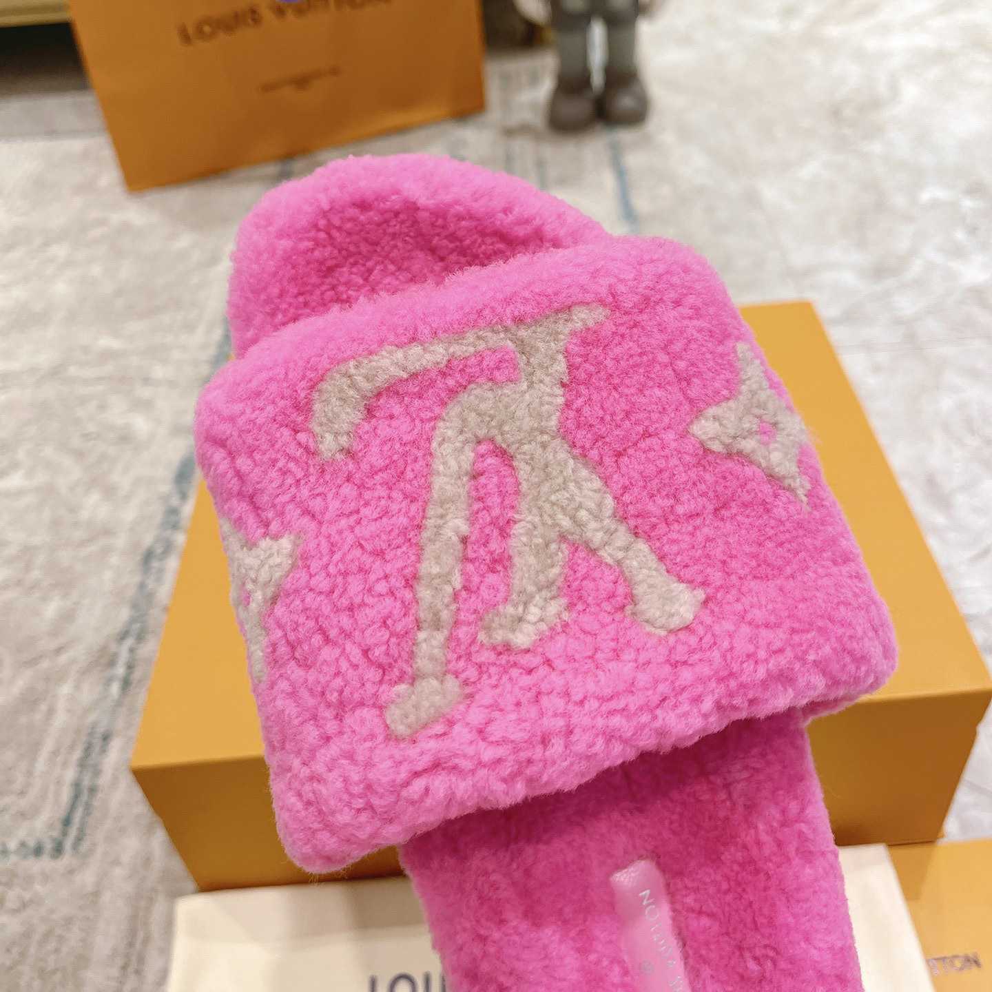 Louis Vuitton Paseo Flat Comfort Mule    - EUR FASHION