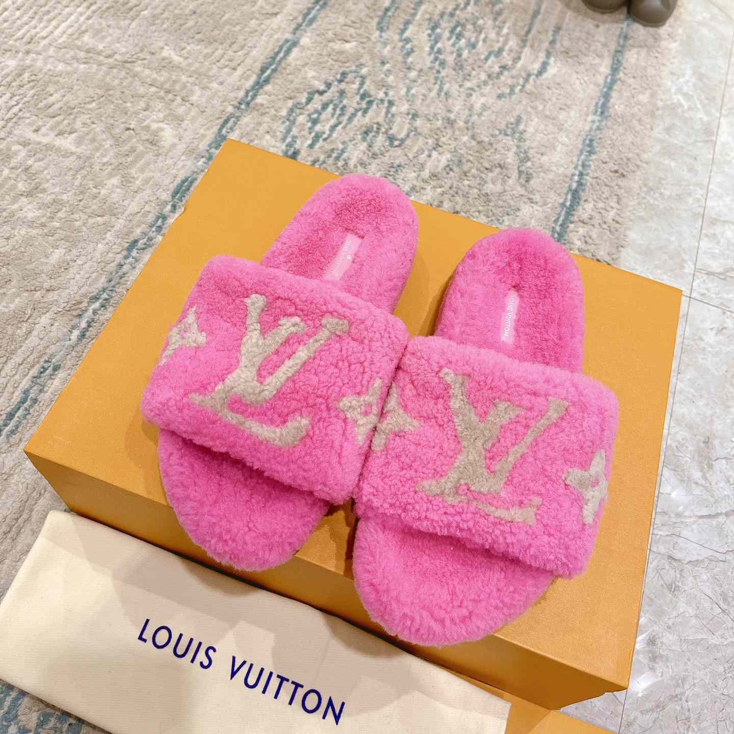 Louis Vuitton Paseo Flat Comfort Mule    - EUR FASHION