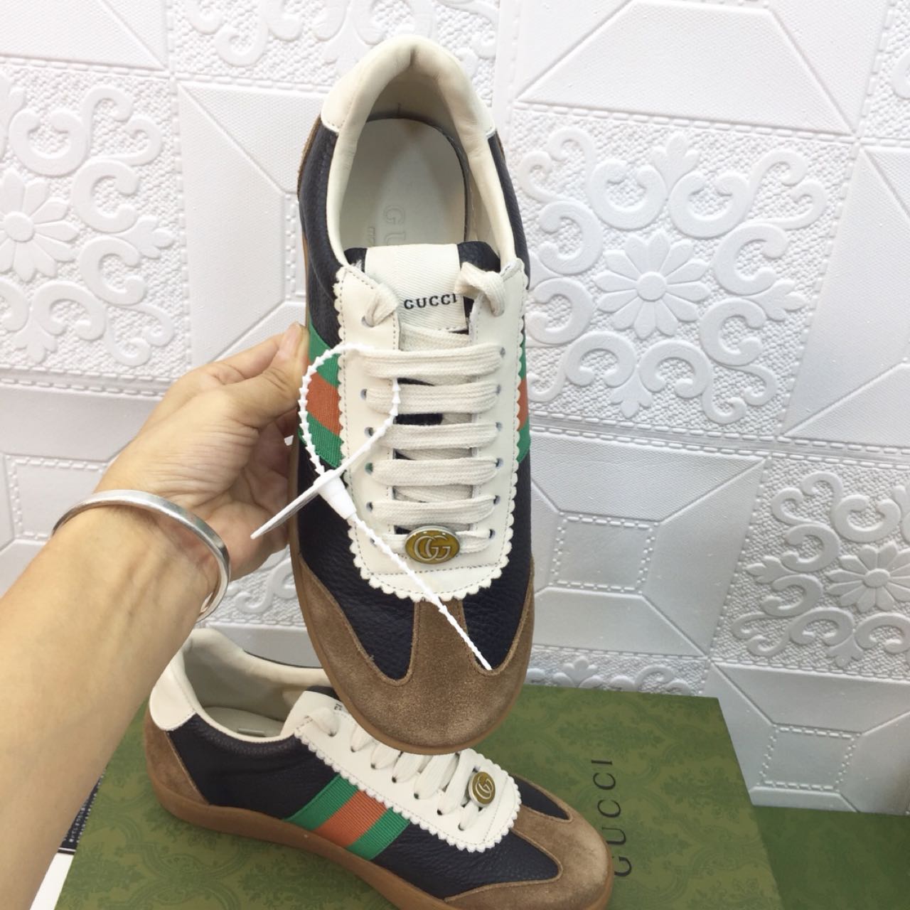 Gucci Leather Web Sneaker - EUR FASHION