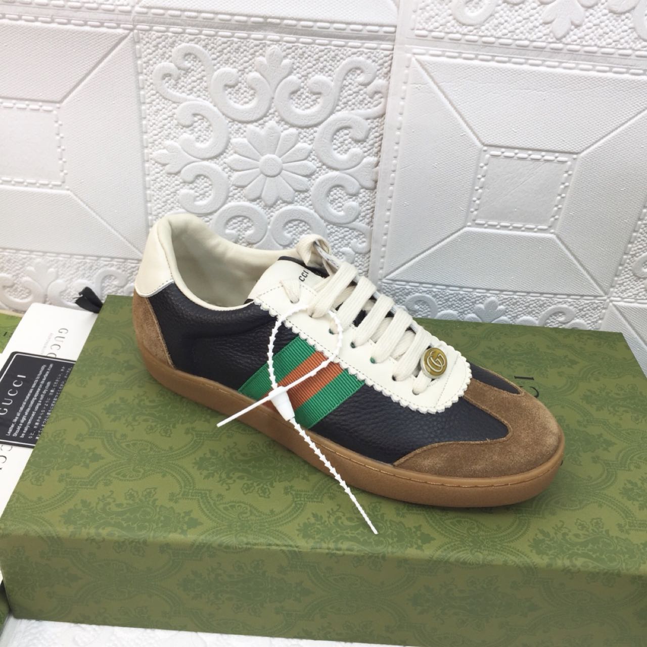 Gucci Leather Web Sneaker - EUR FASHION