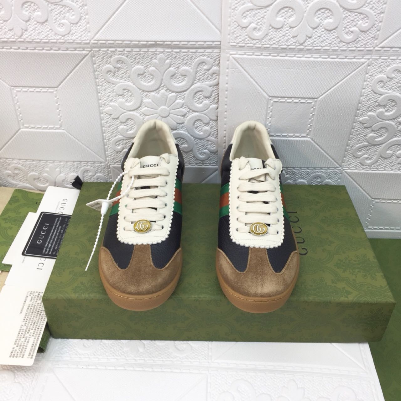 Gucci Leather Web Sneaker - EUR FASHION