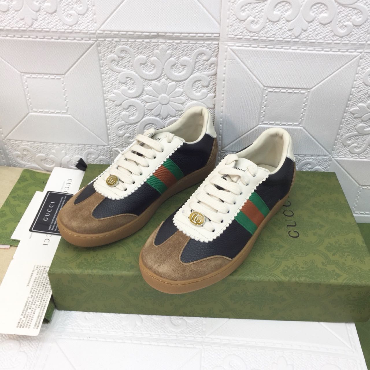 Gucci Leather Web Sneaker - EUR FASHION