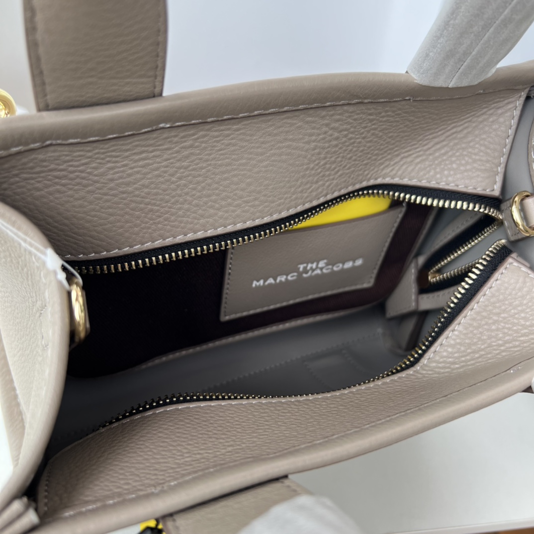 Marc Jacobs The Leather Small Tote Bag (26-20-13cm) - EUR FASHION