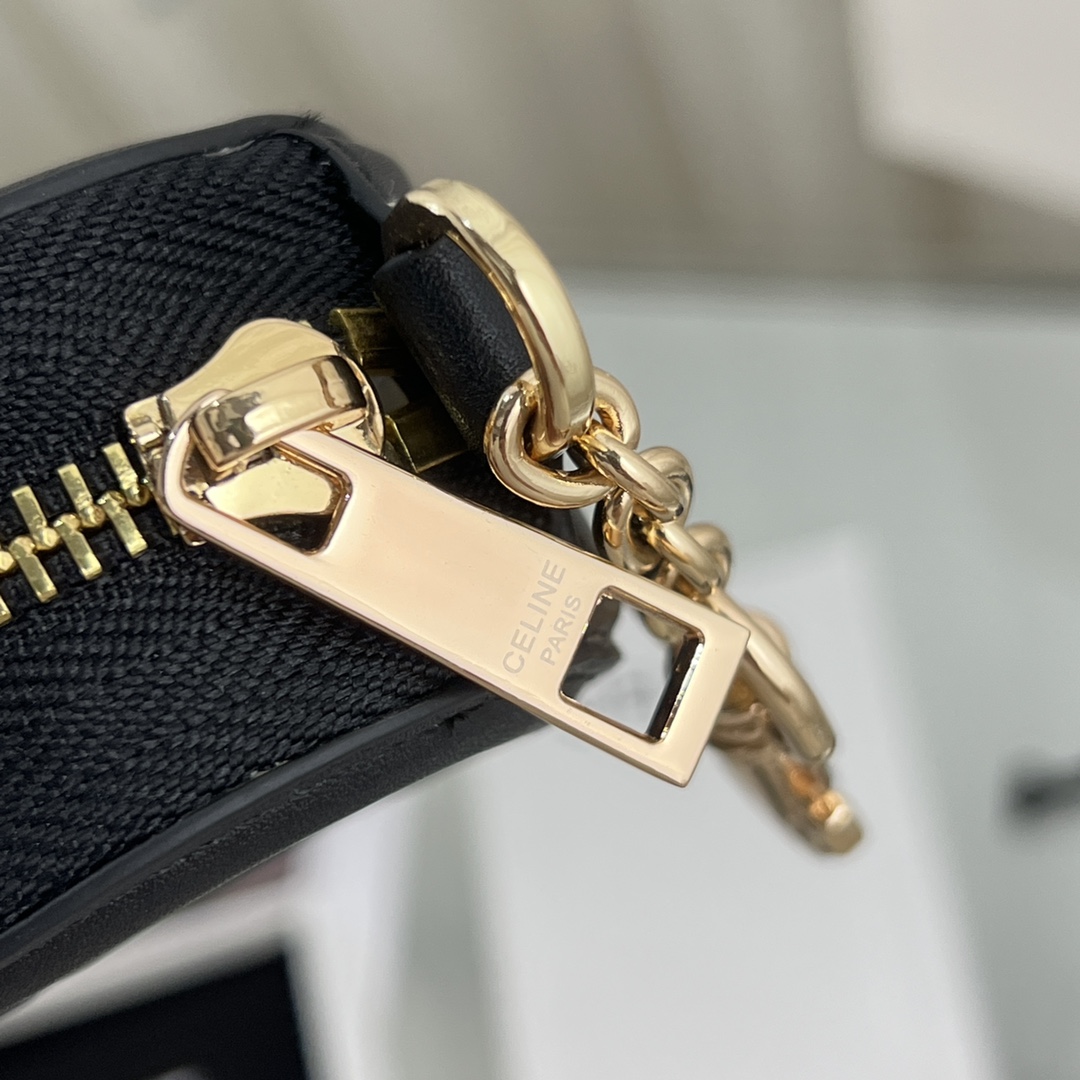 Celine Purse With Hook Cuir Triomphe In Smooth Calfskin  - EUR FASHION