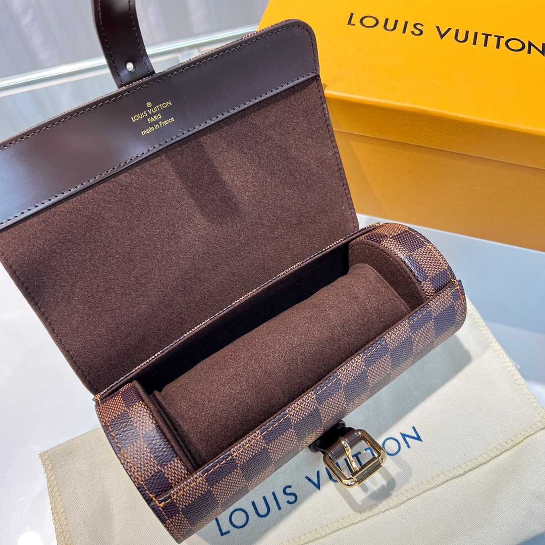 Louis Vuitton  3 Watch Case    - EUR FASHION