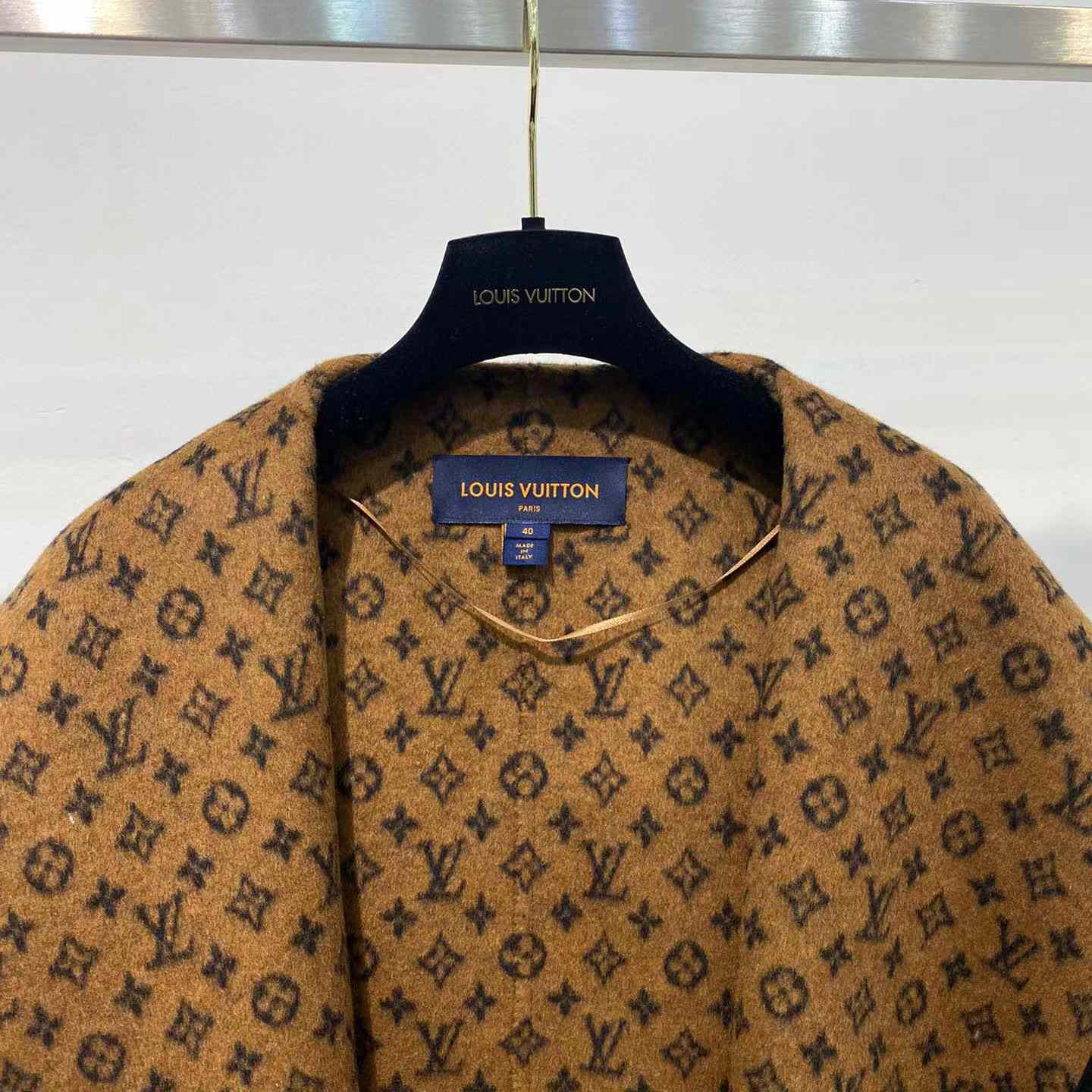 Louis Vuitton Signature Double Face Short Wrap Coat     - EUR FASHION