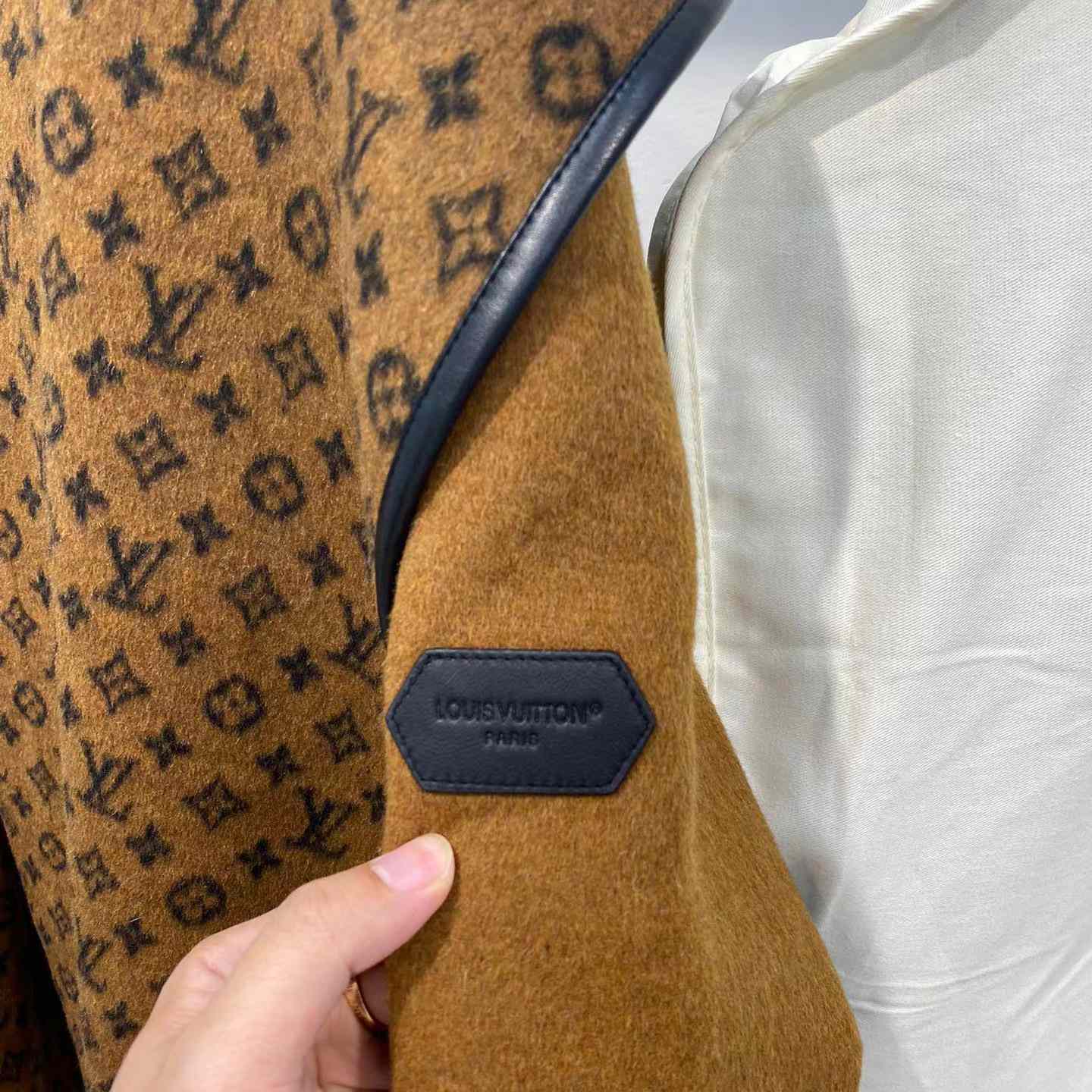 Louis Vuitton Signature Double Face Short Wrap Coat     - EUR FASHION