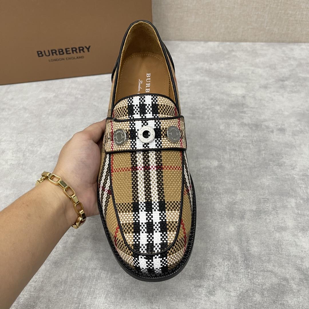 Burberry Moorley Check Loafers - EUR FASHION