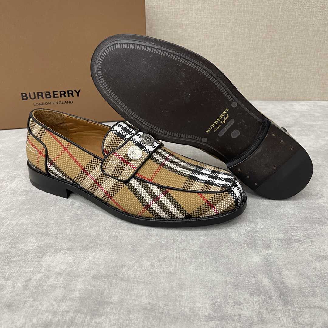 Burberry Moorley Check Loafers - EUR FASHION