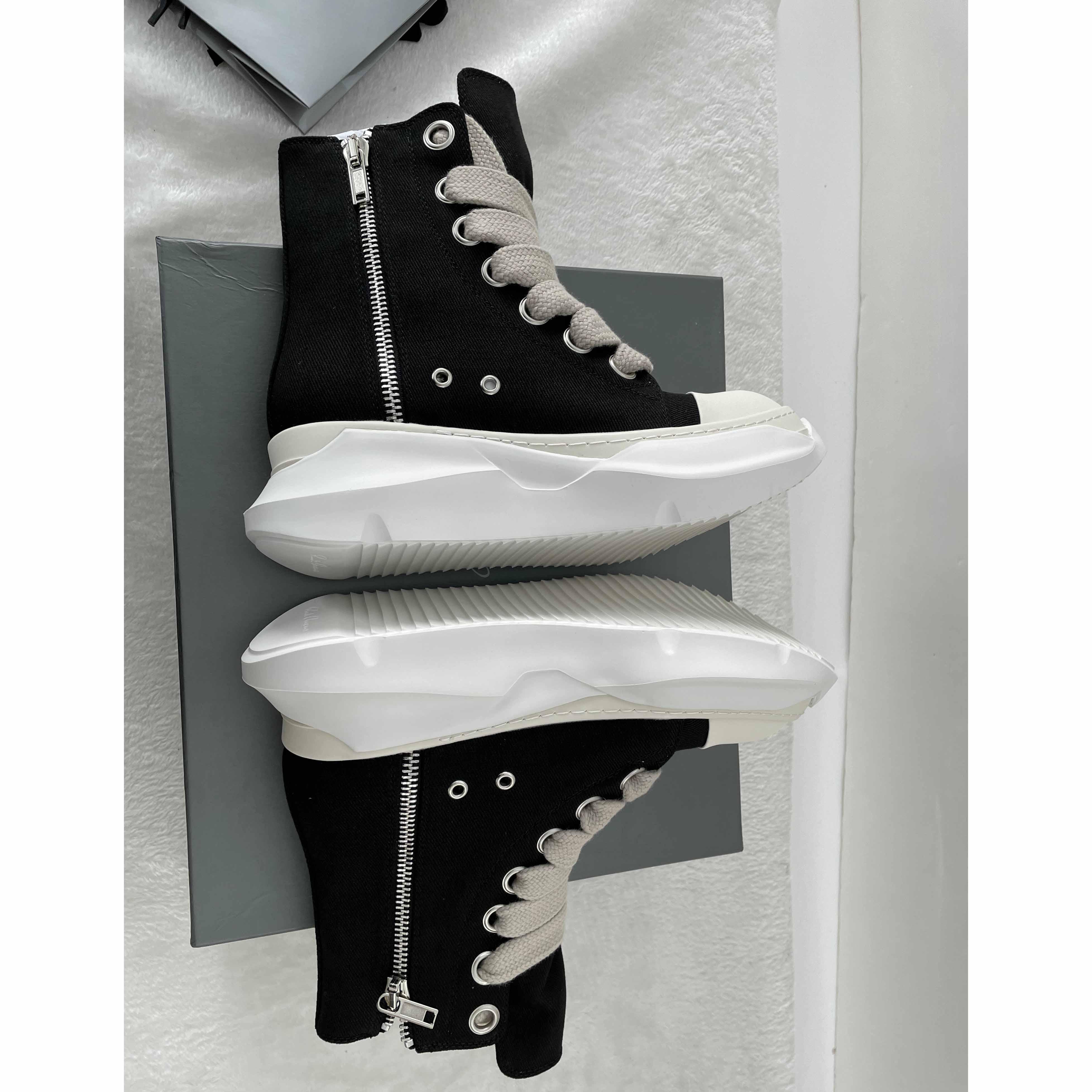 Rick Owens High Top Sneakers - EUR FASHION