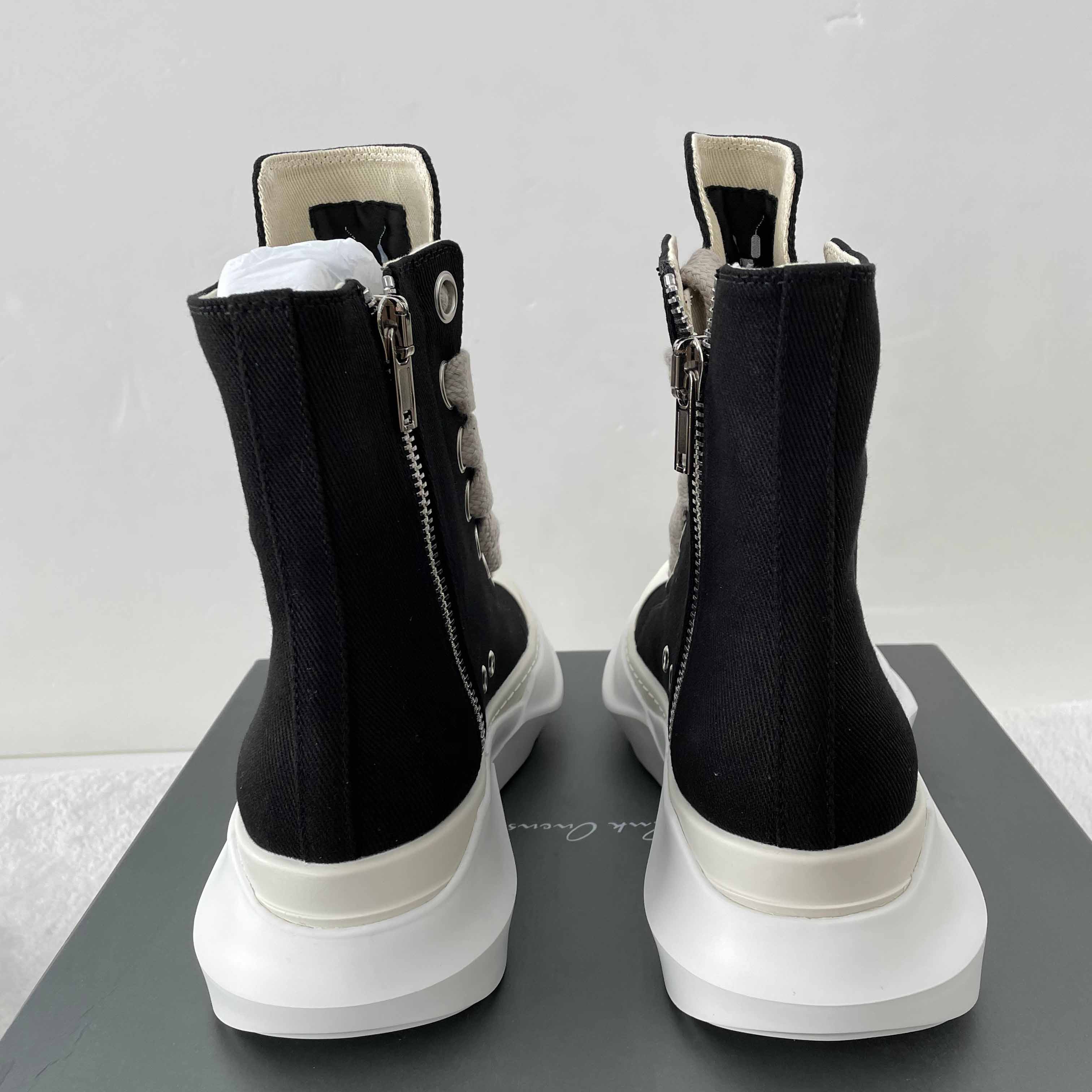 Rick Owens High Top Sneakers - EUR FASHION