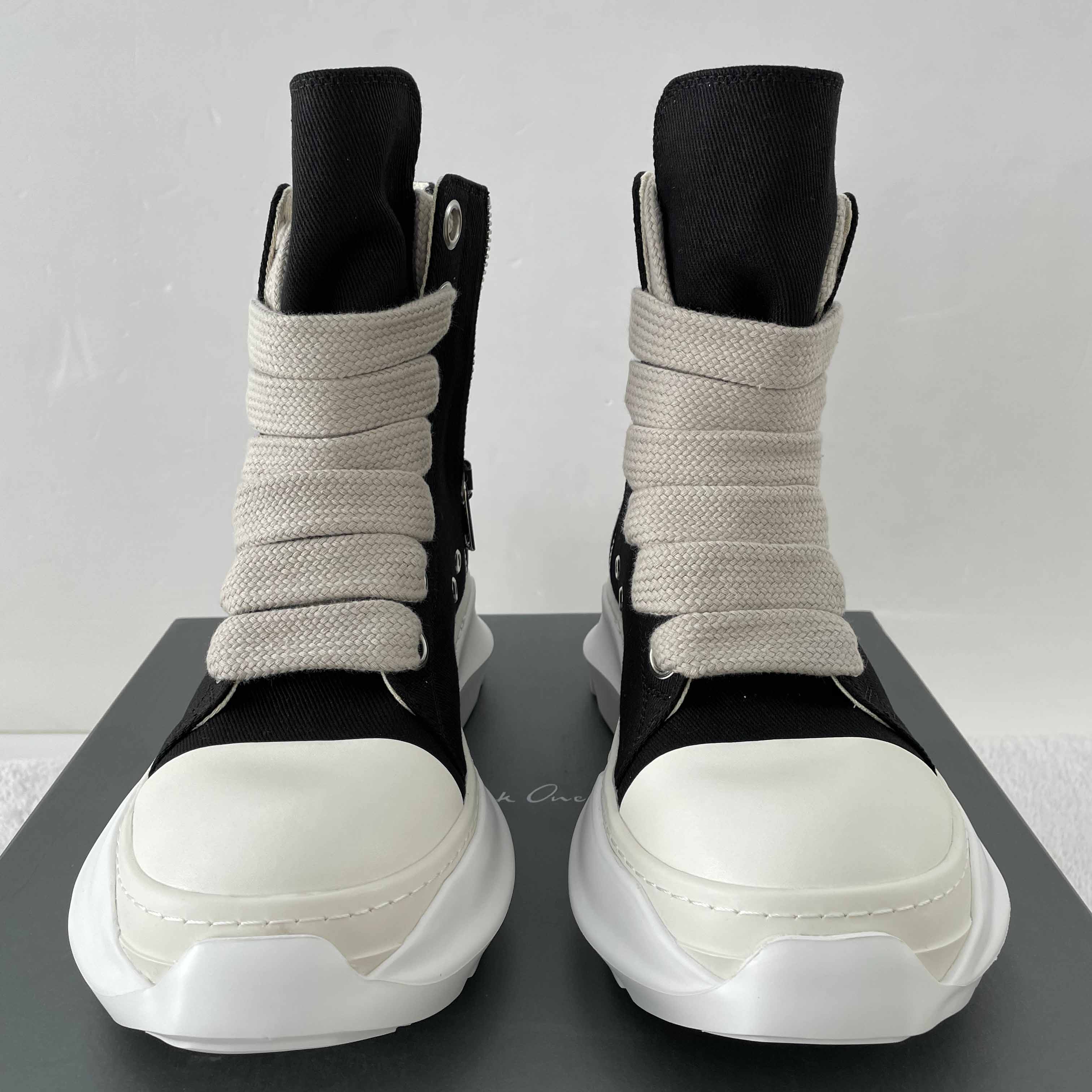 Rick Owens High Top Sneakers - EUR FASHION
