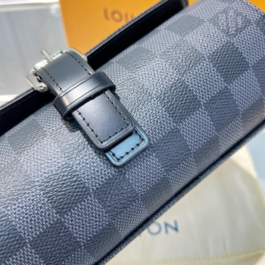 Louis Vuitton  3 Watch Case    - EUR FASHION