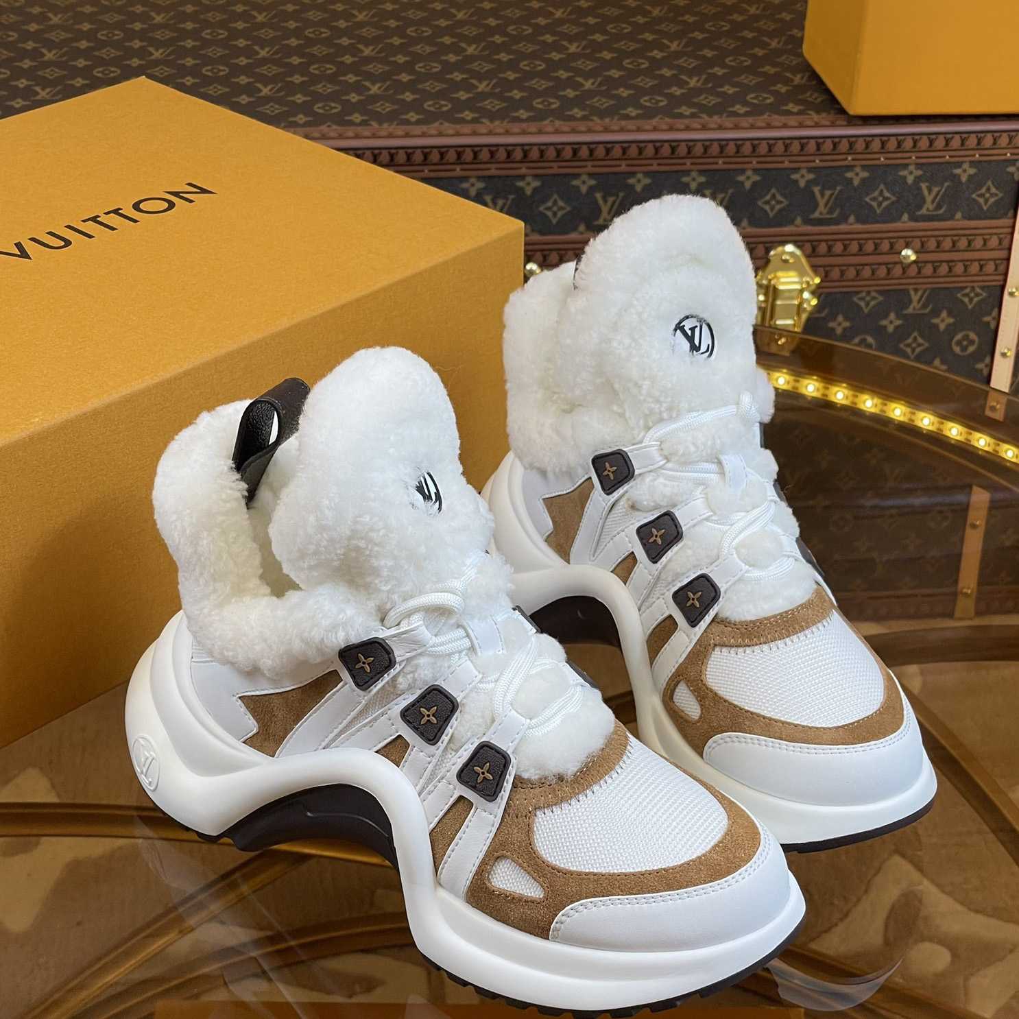 Louis Vuitton LV Archlight Sneaker       1AACQM - EUR FASHION