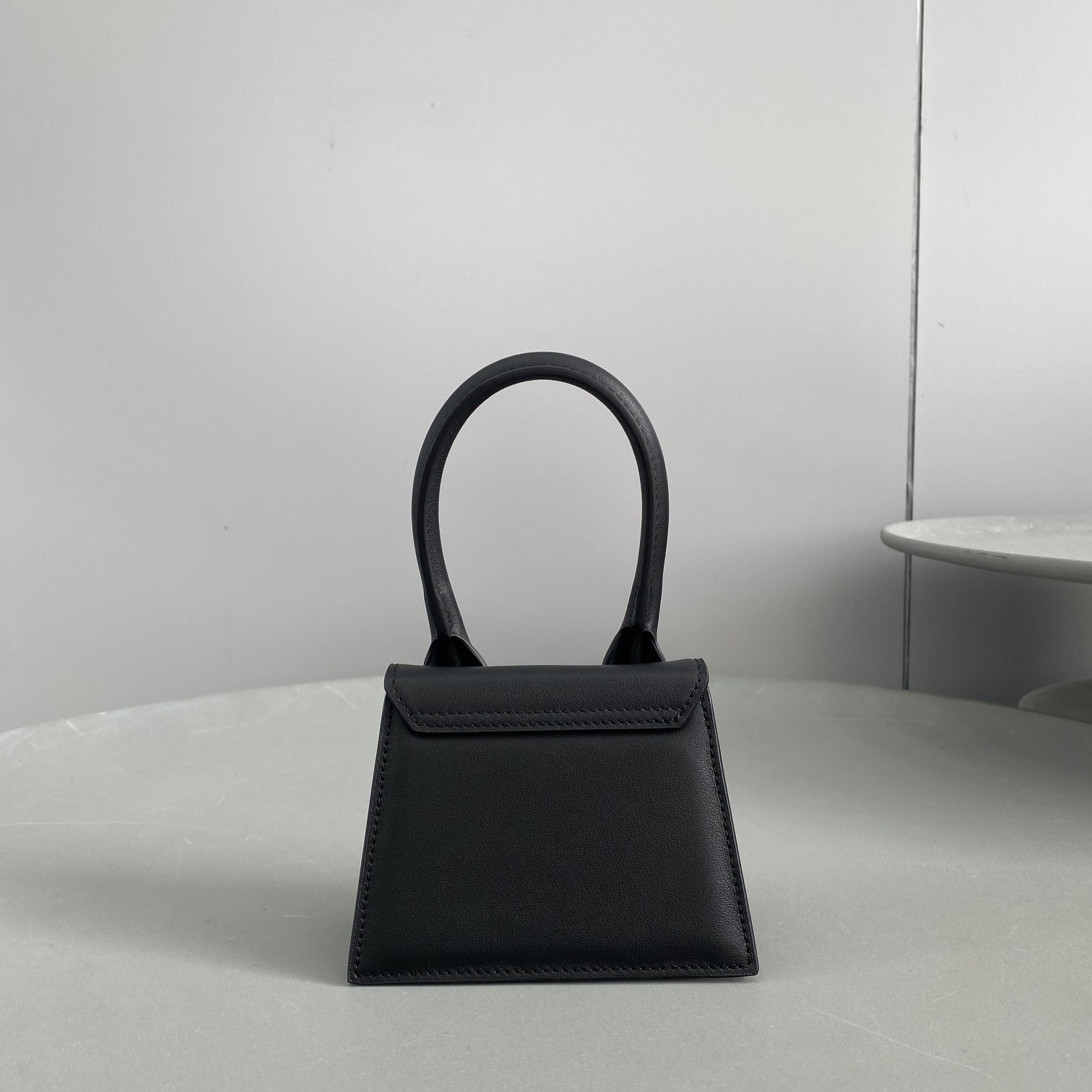 Jacquemus Le Chiquito Signature Leather Mini Handbag.(12-8-5cm) - EUR FASHION