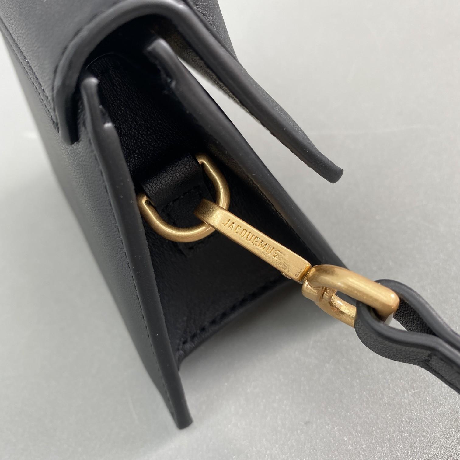 Jacquemus Le Chiquito Signature Leather Mini Handbag.(12-8-5cm) - EUR FASHION