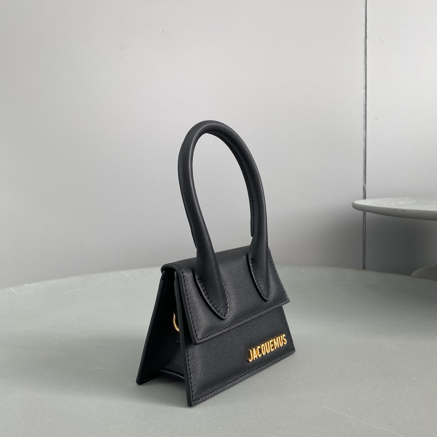 Jacquemus Le Chiquito Signature Leather Mini Handbag.(12-8-5cm) - EUR FASHION
