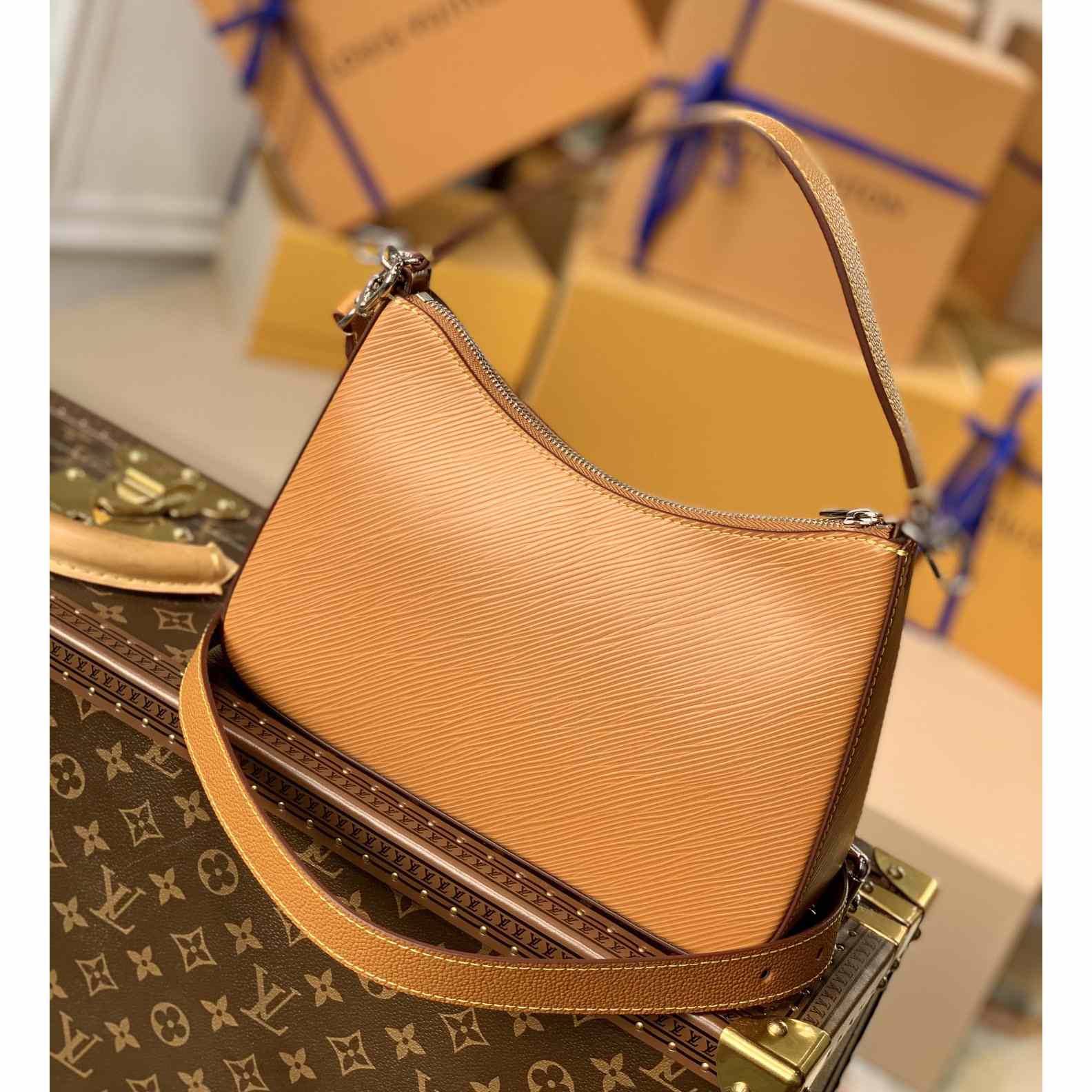 Louis Vuitton Marelle Handbag(25-15-8cm)   M80794 - EUR FASHION