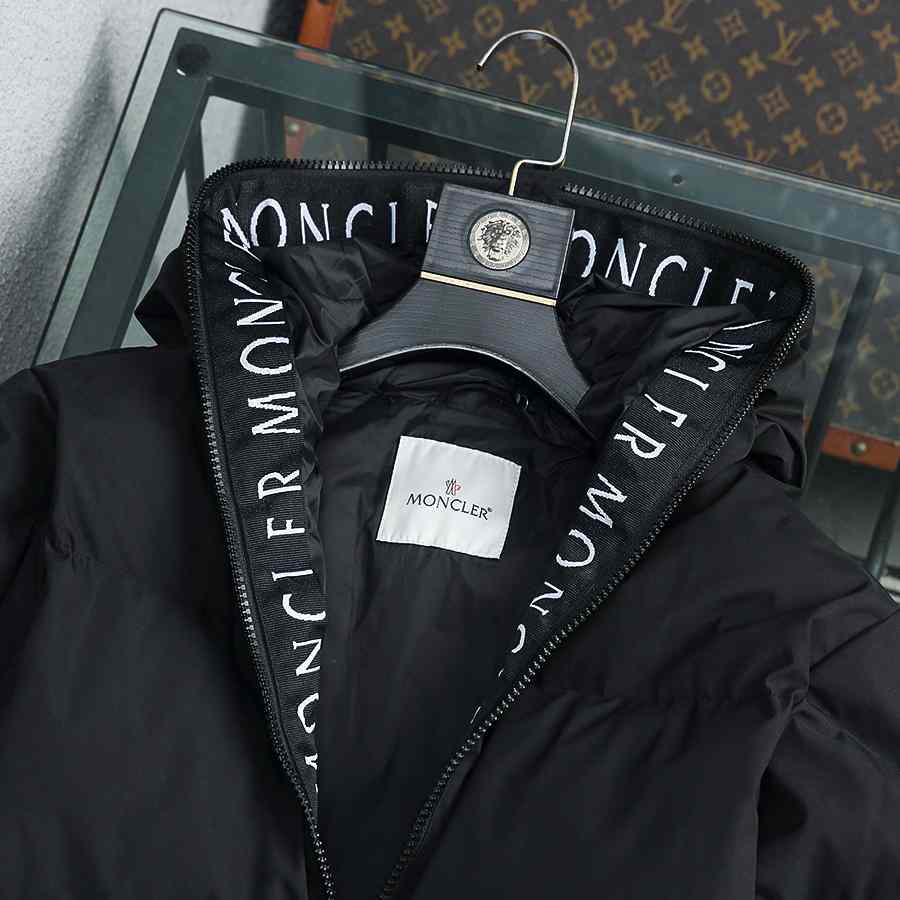 Moncler Short Down Jacket - EUR FASHION