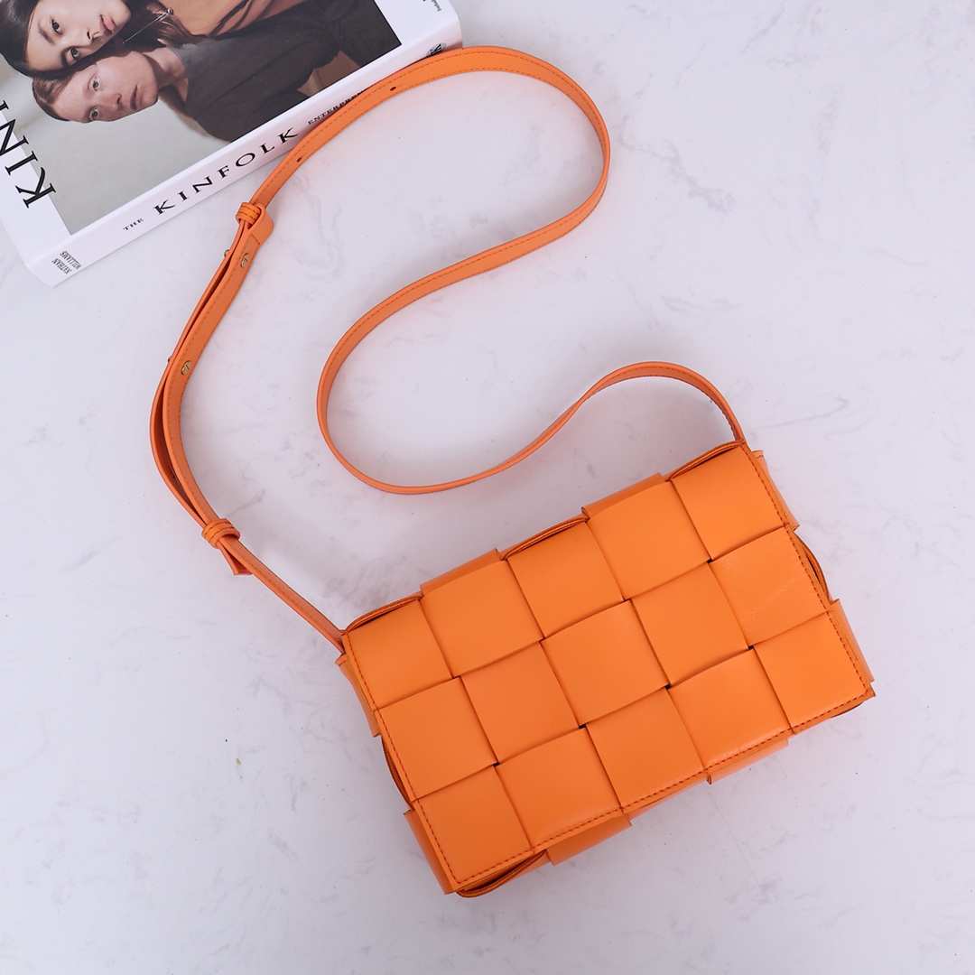 Bottega Veneta Cassette Intreccio Leather Cross-Body Bag(23-15-5cm) - EUR FASHION