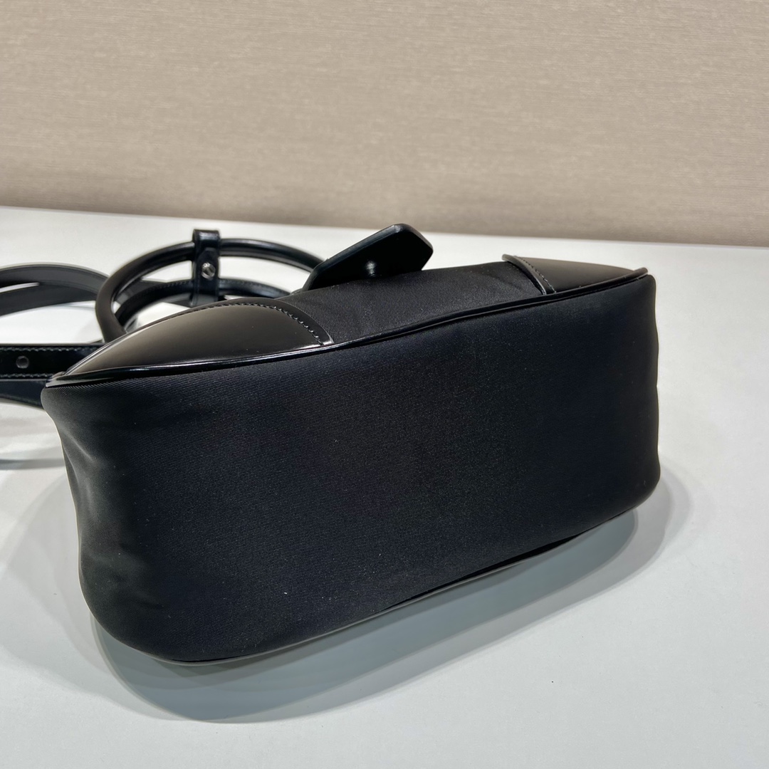 Prada Moon Re-Nylon And Leather Bag(22.5-16-7.5cm) - EUR FASHION