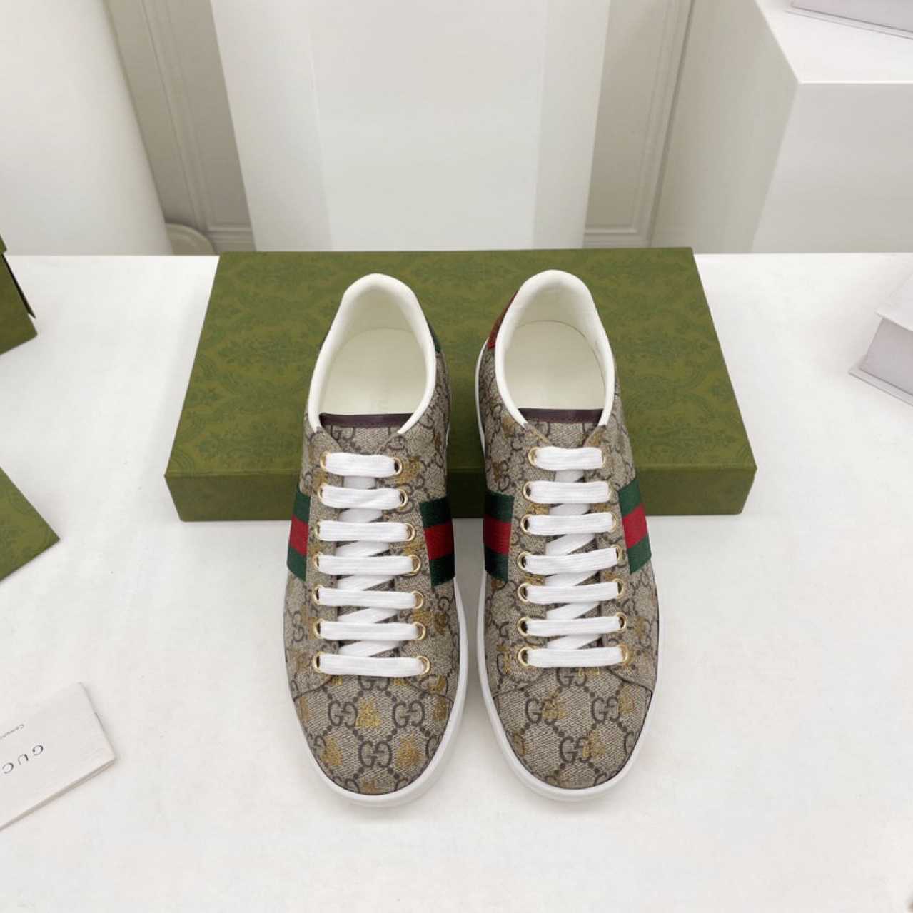 Gucci Ace GG Supreme Bees Sneaker - EUR FASHION