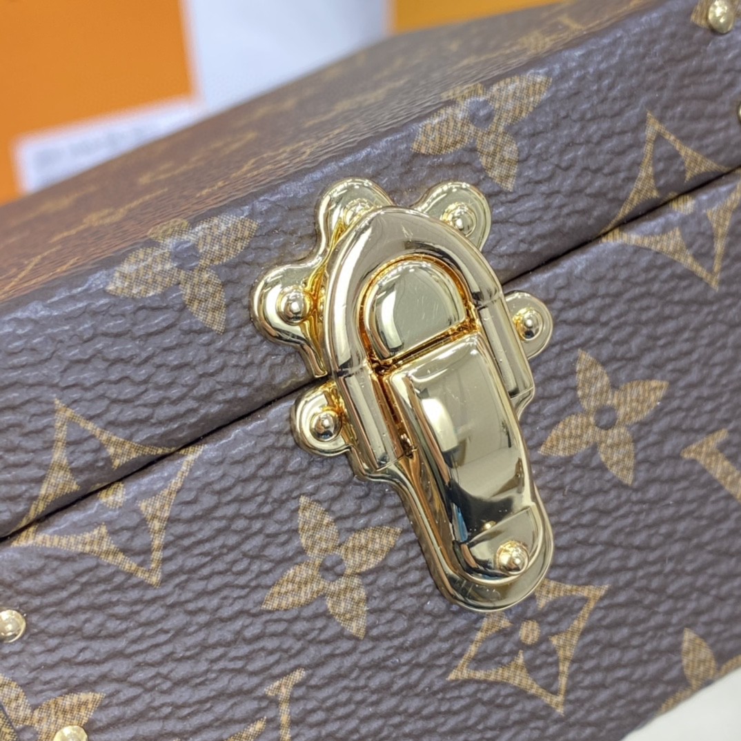 Louis Vuitton Hard Sided Trunk Ring Box(7.5-7.5-5cm) - EUR FASHION